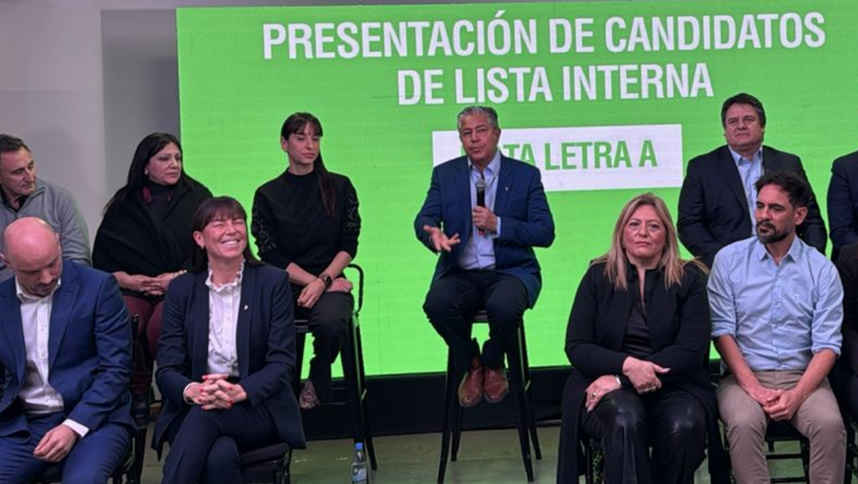 Rolando Figueroa presentó a los candidatos de La Neuquinidad