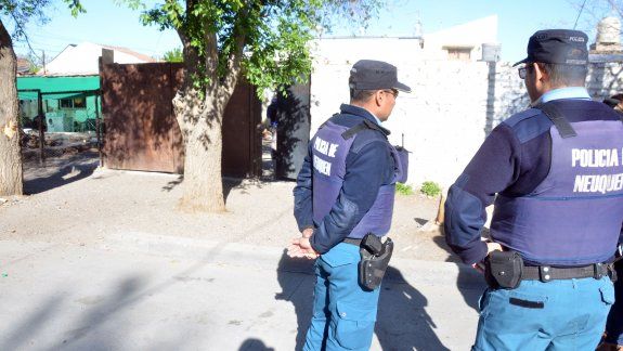 Detienen a dos hombres por el robo a la YPF de Plottier