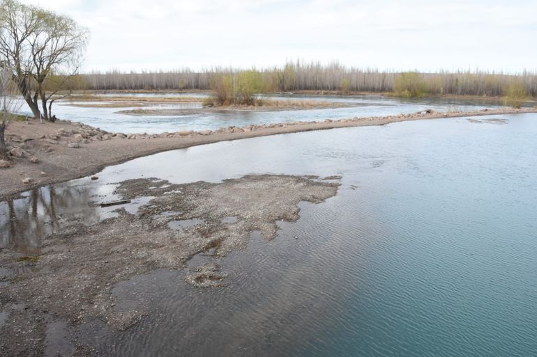 Los ríos empiezan a llenarse por las nevadas pero aún faltan más lluvias, dijeron desde la AIC.