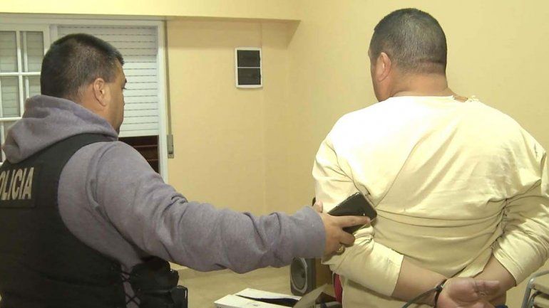 Traficaban por un agujero