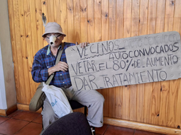 Un Therian irrumpió en plena sesión del Deliberante de Junín de los Andes Un Therian irrumpió en plena sesión del Deliberante de Junín de los Andes