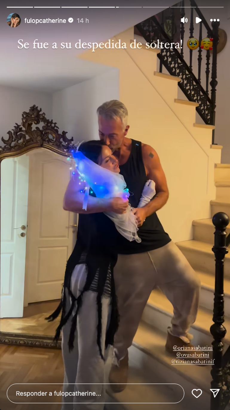 La reacción de Ova Sabatini en la despedida de soltera de su hija, Oriana Sabatini. La reacción de Ova Sabatini en la despedida de soltera de su hija, Oriana Sabatini.
