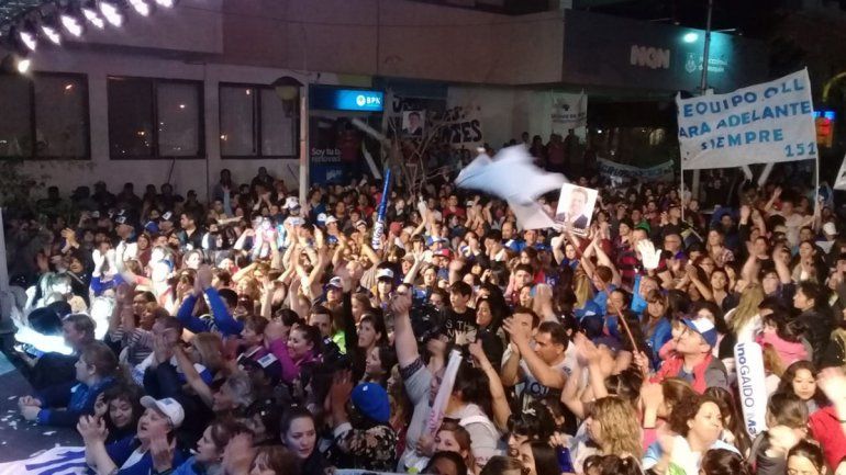 El MPN festejó la histórica victoria en el Monumento