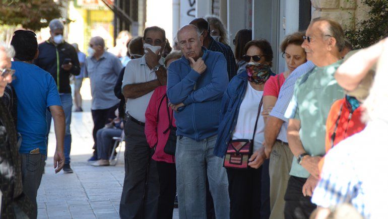 Llegó otra partida de vacunas antigripales y habilitan nuevos centros