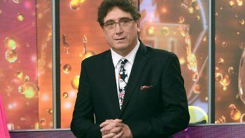 guerra retro en el cantando: mediavilla apunto contra las primas guerra retro en el cantando: mediavilla apunto contra las primas