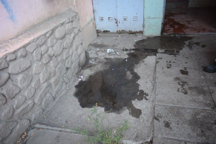 Rociaron con nafta a policías de San Martín de los Andes.