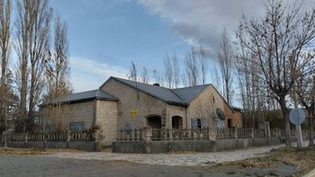 las lajas no tiene paz, ahora robaron la sucursal del correo argentino: se llevaron encomiendas