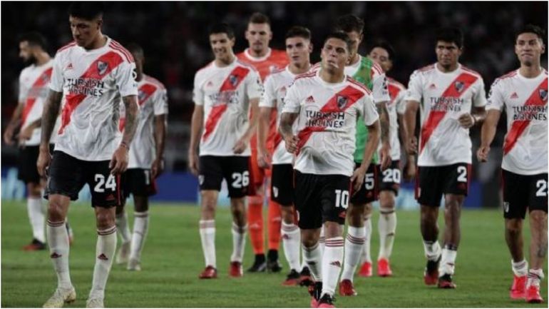 Quién es el jugador de River que se retira y podría asumir como DT
