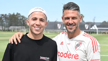 enzo fernandez, visita de lujo en el entrenamiento de river enzo fernandez, visita de lujo en el entrenamiento de river