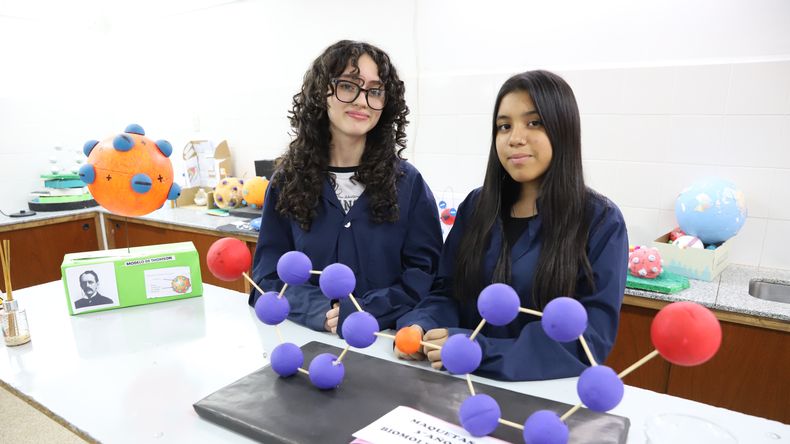 De la EPET 6 a Mendoza, las alumnas 10 que van a las Olimpíadas de Ciencias | LM Neuquen De la EPET 6 a Mendoza, las alumnas 10 que van a las Olimpíadas de Ciencias