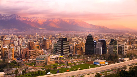 Cada vez más neuquinos visitan Santiago de Chile no sólo para comprar.&nbsp;