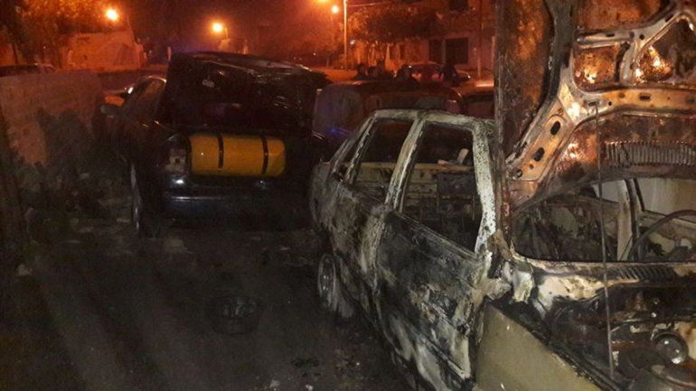 Investigan si el incendio en un taller mecánico fue intencional