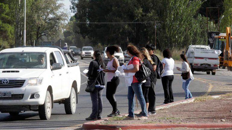ATEN realizó una volanteada en Ruta 7 por movilidad y transporte