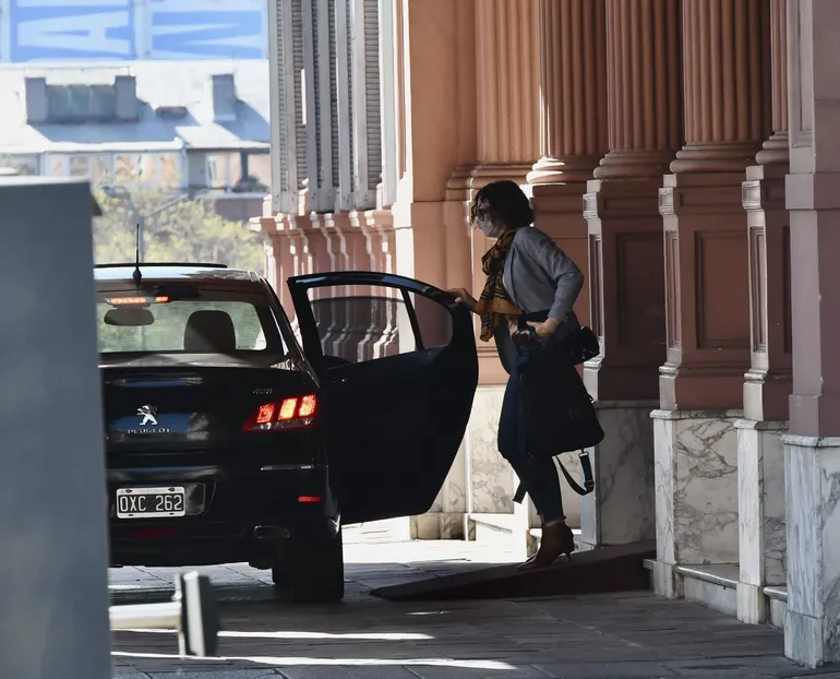 La motosierra llegó la Jefatura de Gabinete