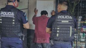 Siguen cayendo los delincuentes prófugos: detuvieron a uno con seis pedidos de captura | LM Neuquen Siguen cayendo los delincuentes prófugos: detuvieron a uno con seis pedidos de captura