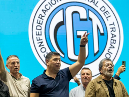 Jorge Sola junto a los otros dos cosecretarios generales, Cristian Jerónimo y Octavio Arguello presentaron el reclamo. Jorge Sola junto a los otros dos cosecretarios generales, Cristian Jerónimo y Octavio Arguello presentaron el reclamo.