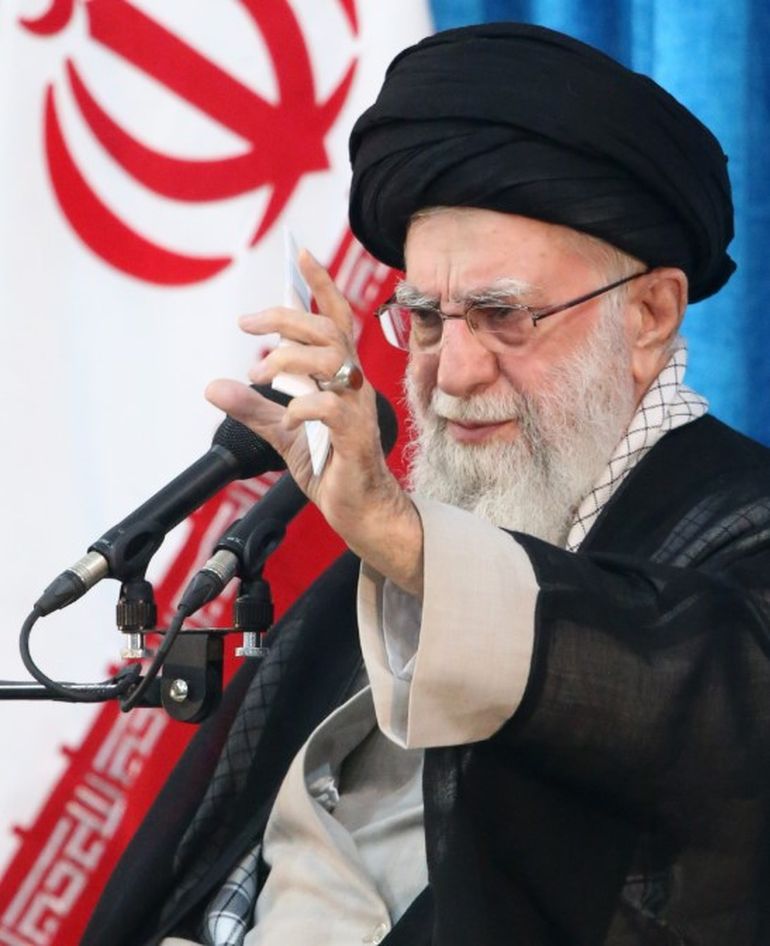 El líder supremo de Irán, Ali Jamenei, prometió un El líder supremo de Irán, Ali Jamenei, prometió un