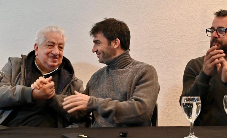 Ignacio Torres y Julio Piumato en Esquel, durante la presentación del proyecto Laderas. Ignacio Torres y Julio Piumato en Esquel, durante la presentación del proyecto Laderas.