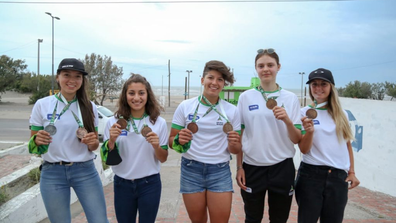 Neuquén, con más oro y campeón en handball femenino