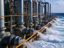 Elevar agua desalinizada del Pacífico a la cordillera para usarla en procesos mineros es una realidad extendida en Chile. Elevar agua desalinizada del Pacífico a la cordillera para usarla en procesos mineros es una realidad extendida en Chile.