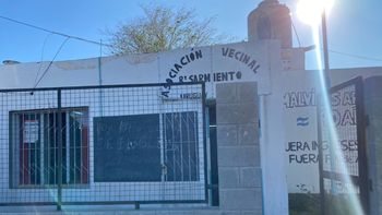 El ataque de tres ladrones fue el lunes a plena luz del día en la Asociación Vecinal de Uruguay y Beghin, en la zona sur de Trelew. El ataque de tres ladrones fue el lunes a plena luz del día en la Asociación Vecinal de Uruguay y Beghin, en la zona sur de Trelew.