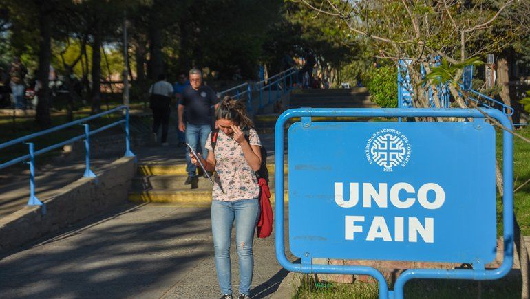 La UNCo encuestará a sus graduados de 2019