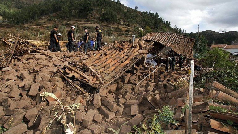 Al menos cuatro muertos y 30 heridos en terremoto al sur del Perú