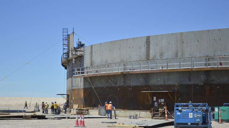 La construcción de los tanques en Punta Colorada entra en una fase clave. (Foto: Gobierno de Río Negro) La construcción de los tanques en Punta Colorada entra en una fase clave. (Foto: Gobierno de Río Negro)
