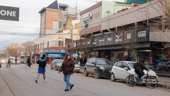 El sector mercantil de Cipolletti y todo Río Negro está en lucha por la supervivencia ante la presión tributaria, la baja del consumo y los tarifazos.