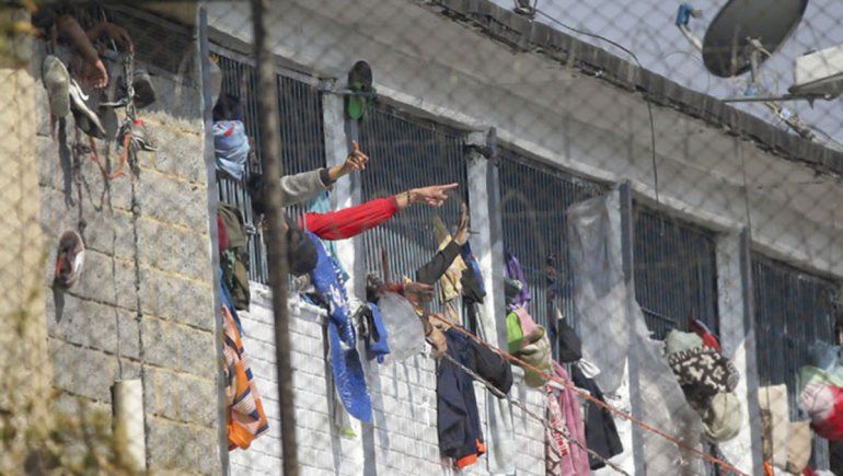 Presos reclamaban por el coronavirus y todo terminó en un fatal motín