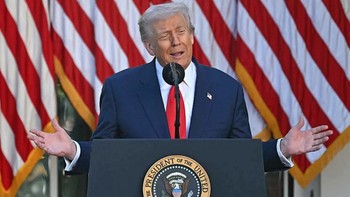 El gobierno de Trump analiza ampliar los criterios de USCIS para rechazar las solicitudes de green card de inmigrantes. El gobierno de Trump analiza ampliar los criterios de USCIS para rechazar las solicitudes de green card de inmigrantes.