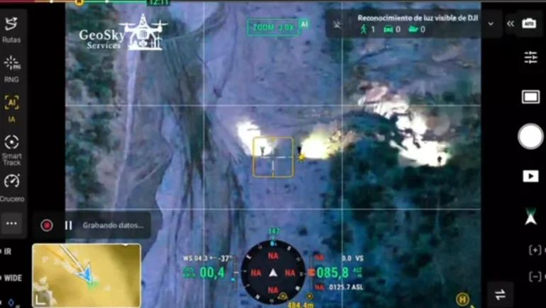 Imagen de la cámara térmica del dron que busca a los jubilados perdidos en Comodoro Rivadavia.