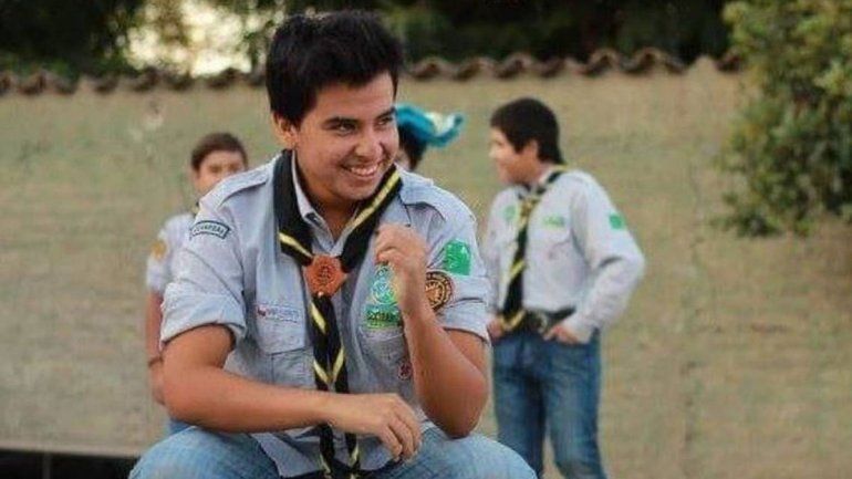 Matan de 85 puntazos a un boy scout chileno por celos