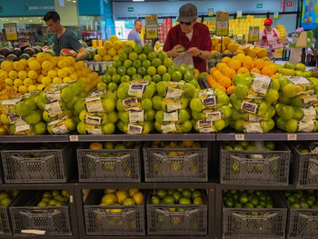 Las compras externas de peras del gigante sudamericano crecieron con fuerza en el arranque del año.