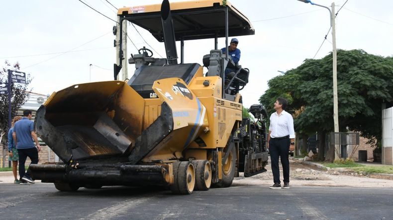 Avanza la pavimentación total del barrio Círculo Policial: 74 cuadras quedarán asfaltadas | LM Neuquen Avanza la pavimentación total del barrio Círculo Policial: 74 cuadras quedarán asfaltadas