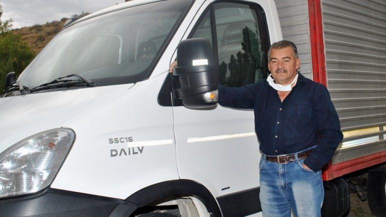 Un vecino de Mariano Moreno puso a disposición su camión