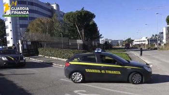 El operativo para desarticular la red de ciberestafas fue ejecutado por una Unidad Especial de la Guardia di Finanza de Italia. El operativo para desarticular la red de ciberestafas fue ejecutado por una Unidad Especial de la Guardia di Finanza de Italia.