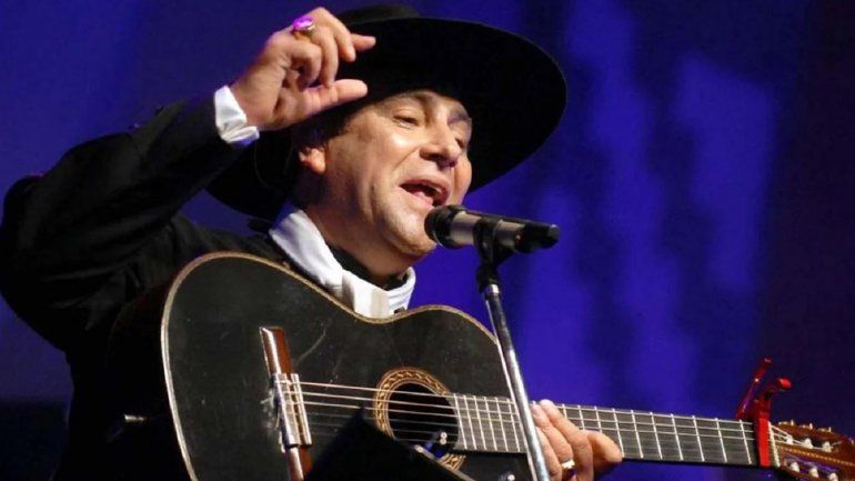 Chaqueño Palavecino fue acusado de maltratar a un músico