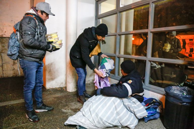 Durante la asistencia, los integrantes de la organización pudieron conocer las diversas causas por las cuales estas personas viven en la calle.