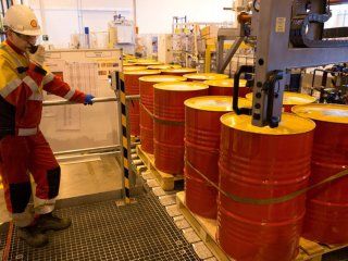 el coronavirus provoca una nueva baja para el petroleo