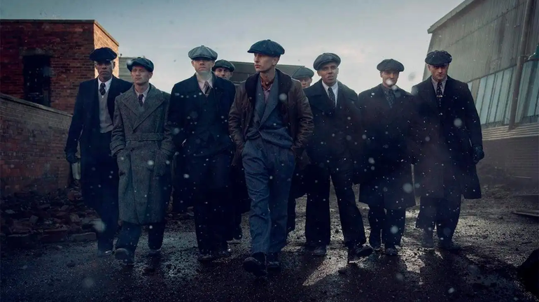 Los Peaky Blinders vuelven a Netflix para cerrar su historia con una película. Los Peaky Blinders vuelven a Netflix para cerrar su historia con una película.