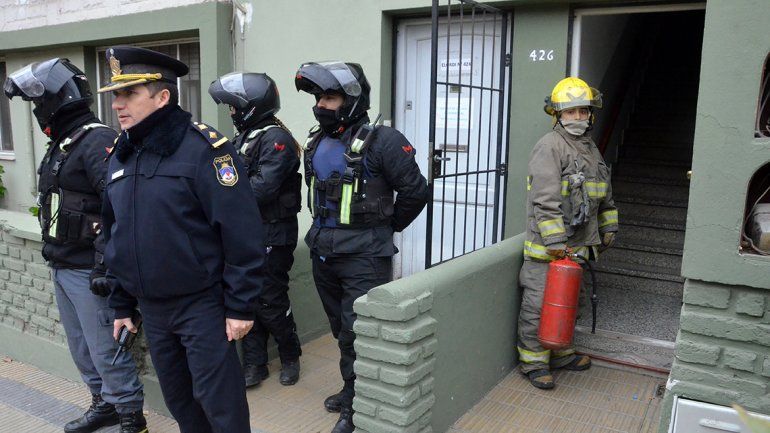 Tensión en Desarrollo Social: un grupo de mujeres amenazó con prenderse fuego