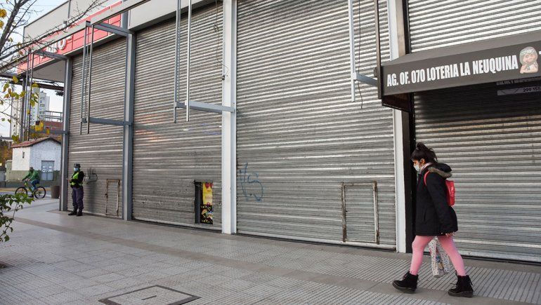 Sin acuerdo en el Congreso, el Gobierno analiza cómo siguen las restricciones