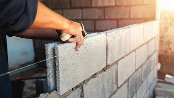 Albañiles: ¿cuánto se cobra la hora de trabajo en marzo 2026, según la escala Uocra? Albañiles: ¿cuánto se cobra la hora de trabajo en marzo 2026, según la escala Uocra?