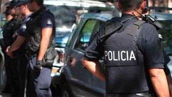 detienen a un policia y lo acusan de travesticidio detienen a un policia y lo acusan de travesticidio