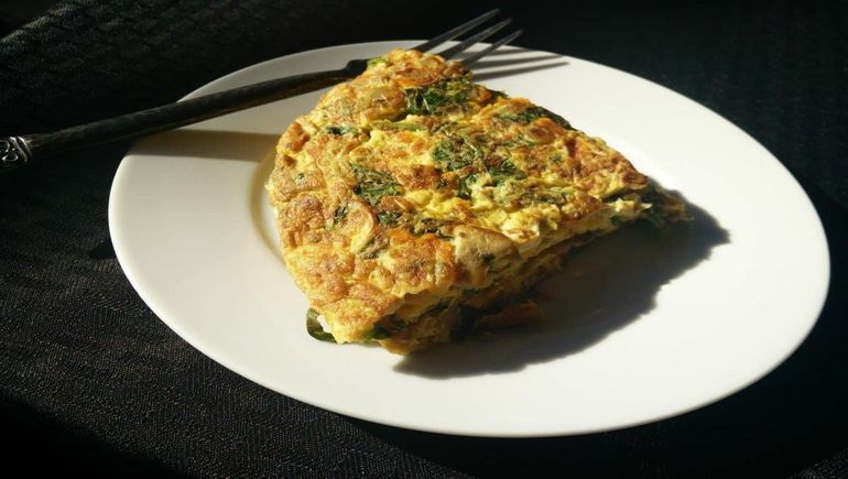Deliciosa tortilla de espinaca. Rica y nutritiva.