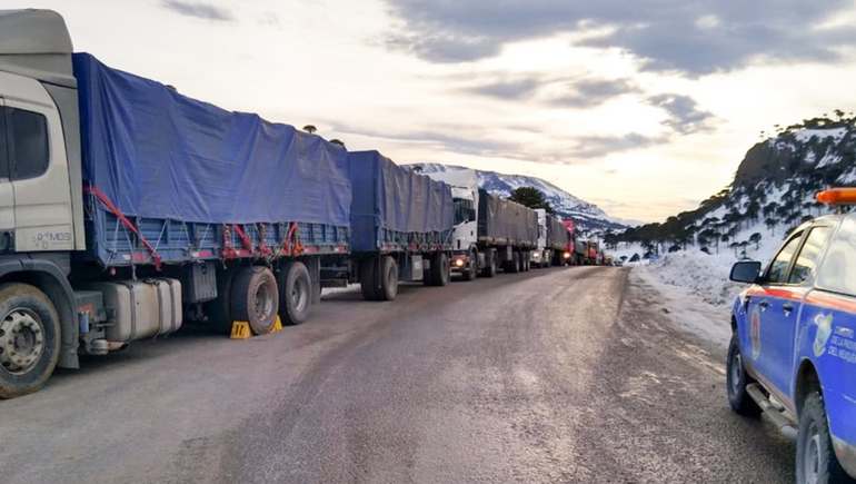 A pesar de los trabajos, Pino Hachado se volvió a tapar de nieve