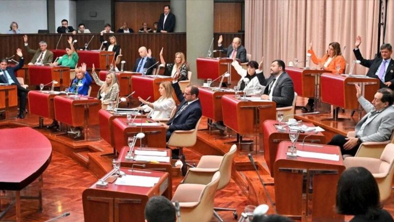 La Legislatura de Chubut ya aprobó la enmienda que elimina los fueros de inmunidad y ahora los votantes deberán convalidarlo en un referendum.