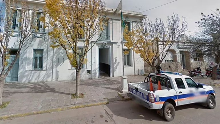 Hallaron a una jubilada asesinada en su casa y detuvieron a su hijastra