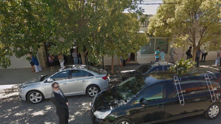 Sala velatoria de calle Bahía Blanca en Neuquén.